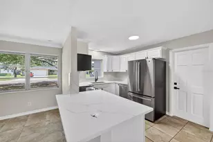 6801 17th St S, Saint Petersburg, FL 33712 - Photo 6
