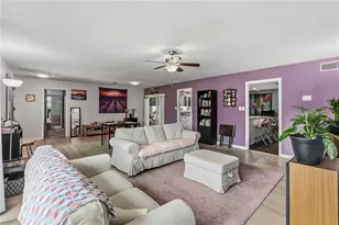 1489 Magellan Cir, Orlando, FL 32818 - Photo 6