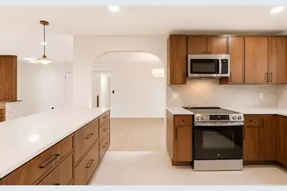 3256 Wickersham Court, Orlando, FL 32806 - Photo 12