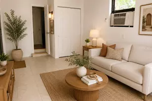 14 Japonica Dr, Orlando, FL 32807 - Photo 2