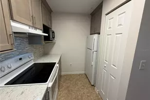 1929 Summer Club Dr, Oviedo, FL 32765 - Photo 8