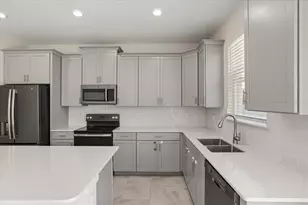 11722 Satire St, Orlando, FL 32832 - Photo 18
