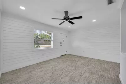 702 Eleanore Avenue, New Smyrna Beach, FL 32168 - Photo 4