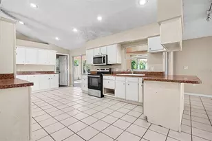 2537 Jasmine Trace Dr, Kissimmee, FL 34758 - Photo 8