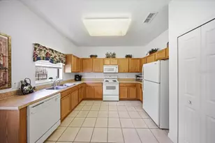 532 Genoa Dr, Kissimmee, FL 34759 - Photo 4