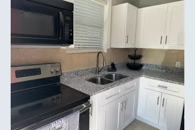221 N Julia Avenue, Deland, FL 32720 - Photo 20