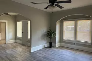 221 N Julia Ave, Deland, FL 32720 - Photo 4