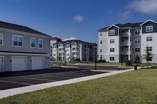 1015 Lake Forest Blvd, Winter Haven, FL 33884 - Photo 2