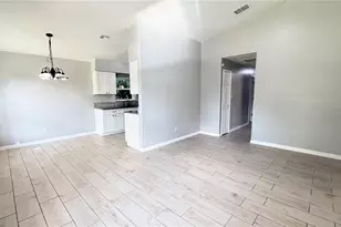 11 E Ella J Gilmore St, Apopka, FL 32703 - Photo 4
