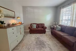 310 Sunset View Dr, Davenport, FL 33837 - Photo 2