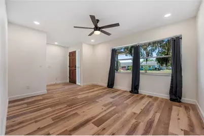 5609 Valley Oak Road, Orlando, FL 32808 - Photo 4