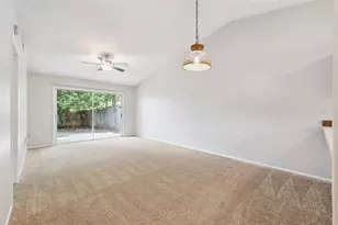 9946 River Crest Ct, Orlando, FL 32825 - Photo 2