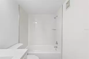 555 62nd St S, Saint Petersburg, FL 33707 - Photo 12