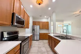 7841 Kavanagh Ct, Sarasota, FL 34240 - Photo 2