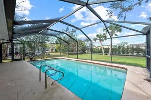 107 Corot Dr, Nokomis, FL 34275 - Photo 2