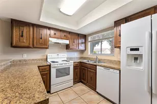 10312 Lazy Lake Dr, Orlando, FL 32821 - Photo 12