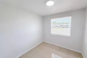 15525 Bedford Cir E, Clearwater, FL 33764 - Photo 14