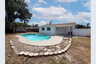 15525 Bedford Circle E, Clearwater, FL 33764 - Photo 22