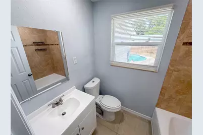 15525 Bedford Circle E, Clearwater, FL 33764 - Photo 16