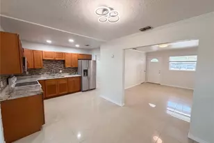 15525 Bedford Cir E, Clearwater, FL 33764 - Photo 10