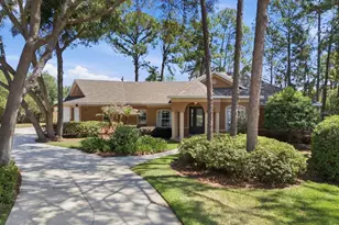 1064 Ceasars Ct, Mount Dora, FL 32757 - Photo 1