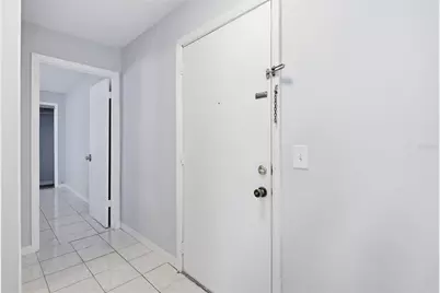 3801 N Oak Drive #A72, Tampa, FL 33611 - Photo 8