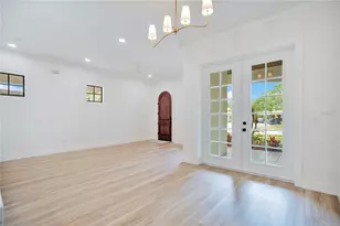 136 E Esther St, Orlando, FL 32806 - Photo 8