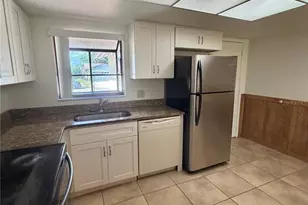 5120 Lazy Lake Cir, Orlando, FL 32821 - Photo 12