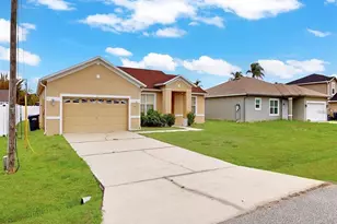 619 Reindeer Dr, Kissimmee, FL 34759 - Photo 2