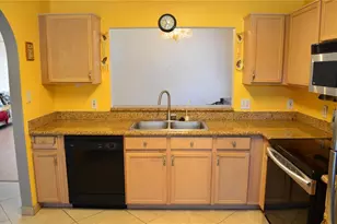 1609 Corolla Ct, Gotha, FL 34734 - Photo 6