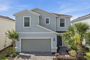 8956 Zurich Ln, Kissimmee, FL 34747 - Photo 2