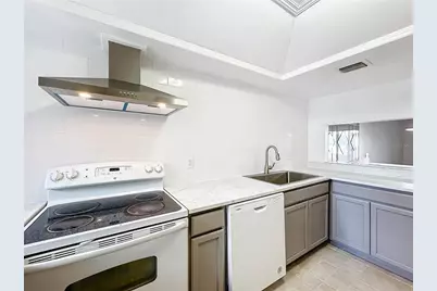 5381 Vineland Road #S, Orlando, FL 32811 - Photo 4