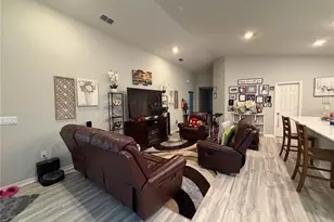 1358 Cascade Dr, Davenport, FL 33837 - Photo 4