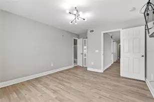 2400 Feather Sound Dr, Clearwater, FL 33762 - Photo 14