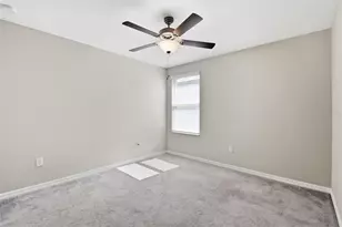 7329 Canterbury Bells Ct, Tampa, FL 33619 - Photo 42