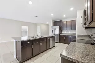 7329 Canterbury Bells Ct, Tampa, FL 33619 - Photo 22