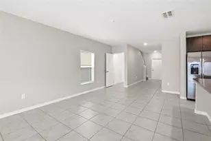 7329 Canterbury Bells Ct, Tampa, FL 33619 - Photo 14