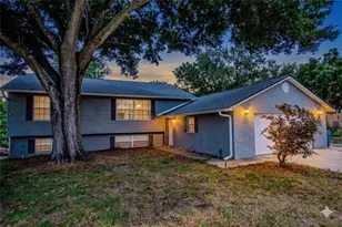 2614 Crest Dr, Haines City, FL 33844 - Photo 1