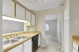 1041 Heron Ct, Kissimmee, FL 34759 - Photo 10
