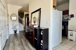 1207 S Beach Cir, Kissimmee, FL 34746 - Photo 4