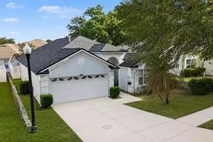 10424 Stonepark Dr Dr, Leesburg, FL 34788 - Photo 2