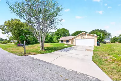 745 Mentmore Circle, Deltona, FL 32738 - Photo 2