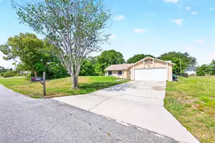 745 Mentmore Cir, Deltona, FL 32738 - Photo 2