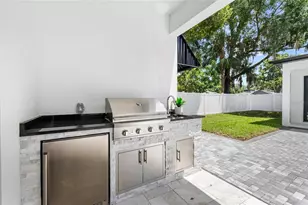 902 Shady Ln Dr, Orlando, FL 32804 - Photo 44