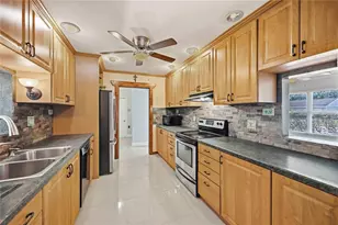 2419 Roxbury Cir, North Port, FL 34287 - Photo 6