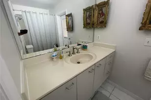 4696 Long Lake Dr, Sarasota, FL 34233 - Photo 48