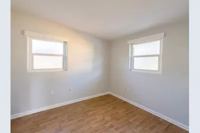 911 New York Street, Edgewater, FL 32132 - Photo 6