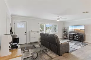 1761 65th Ave N, Saint Petersburg, FL 33702 - Photo 4