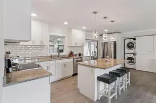 1761 65th Ave N, Saint Petersburg, FL 33702 - Photo 12