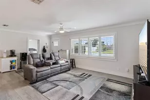 1761 65th Ave N, Saint Petersburg, FL 33702 - Photo 6